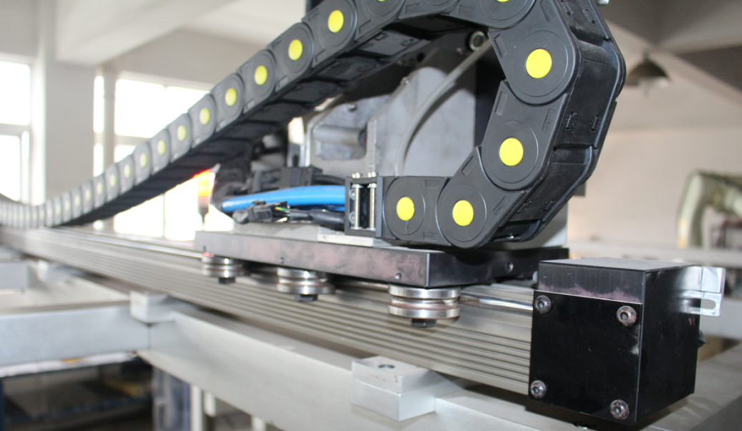 السكك الحديدية الشريحة وسلسلة الخزان