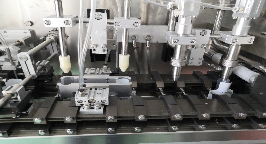 جهاز خاص لفتح ونفخ الأكياس، تعبئة برأسين